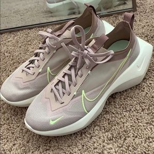 Nike Vista Lite
